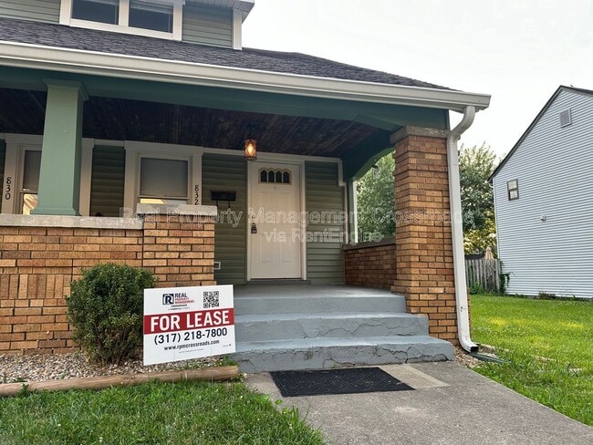 Photo - 832 N California St Townhome