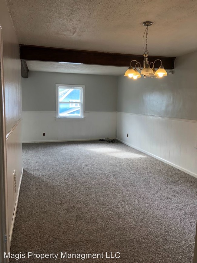 Building Photo - 1271 Kenmore Ave