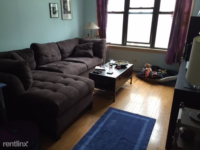 Building Photo - 1 br, 1 bath  - 903 W Belmont Ave 2F
