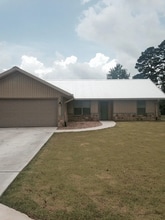 Building Photo - 1412 Eden Dr