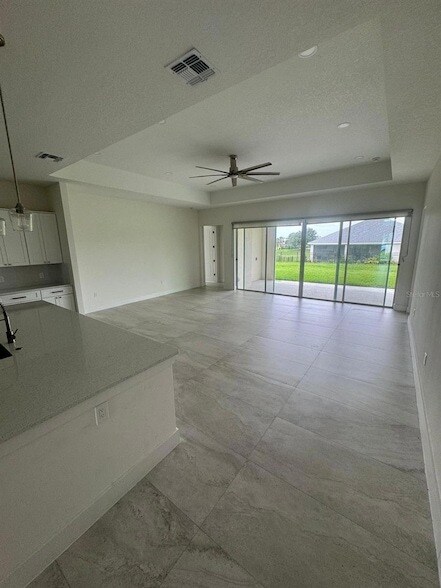 Building Photo - 267 Amaryllis Way