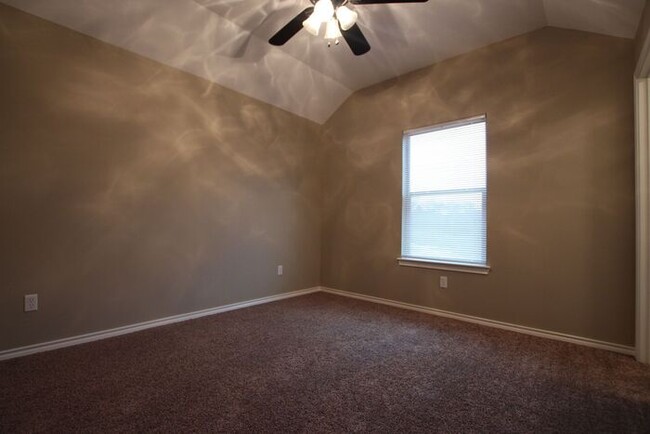 Building Photo - 1218 Brad Cir