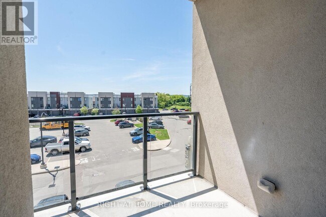 Building Photo - 125 Shoreview Pl