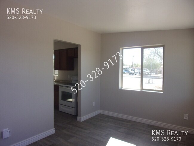 Foto del edificio - 2 Bed / 1 Bath - OWNER/AGENT