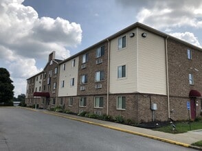 Building Photo - 785 Regina Ln NW