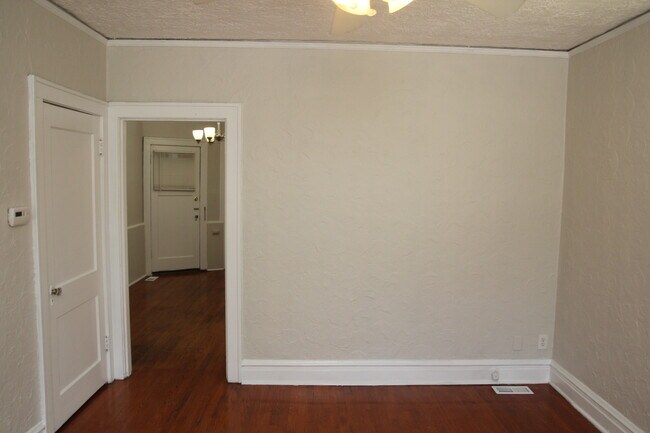 Building Photo - 1710 Yale Ave