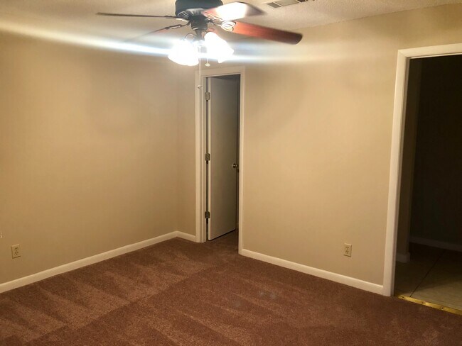 Foto del edificio - 3 BR 2 bath home on Smart Rd in Troy