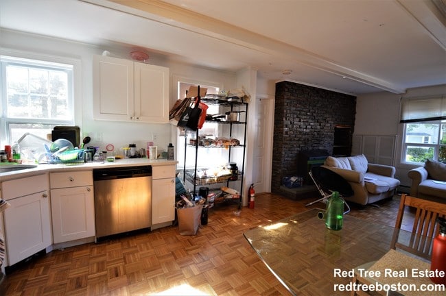 Photo - 74 Manet Rd Apartments