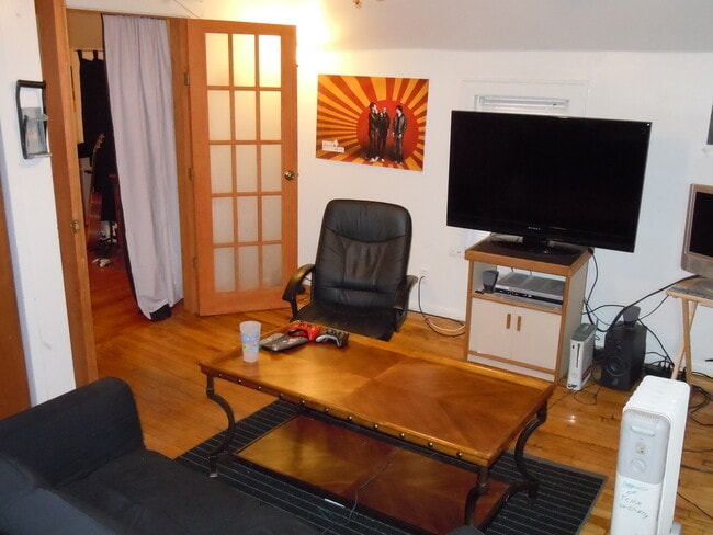 Foto del edificio - 1082 11th Ave SE