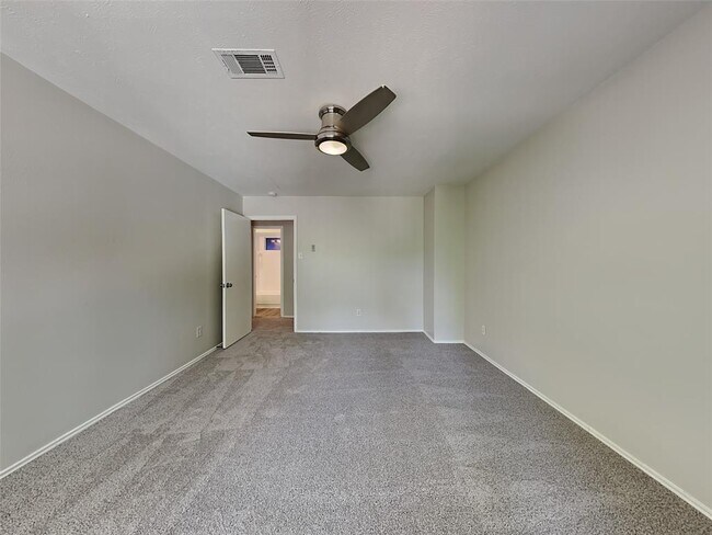 Building Photo - 15810 Murrelet Ct
