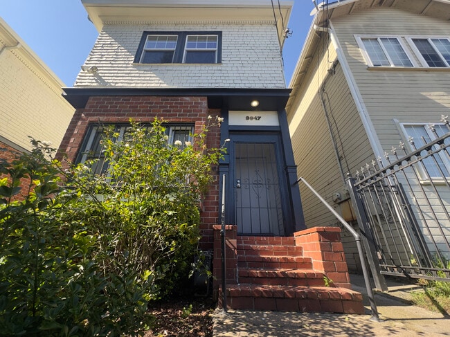 Building Photo - 3641 West St