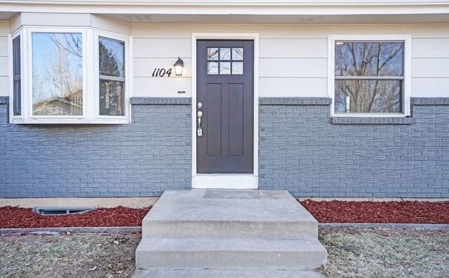 Building Photo - Beautifully Remodeled 5 Bed 2 Bath House i...