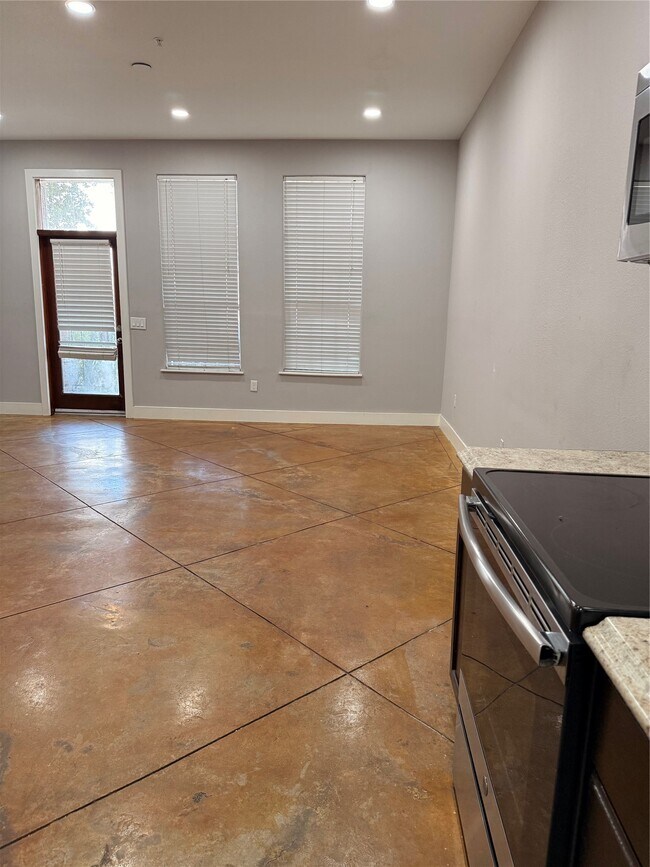 Foto del edificio - 3208 Jackson St