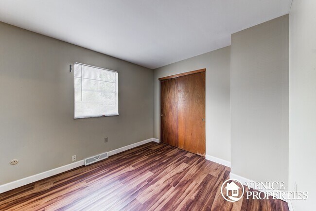 Foto del edificio - 2139 Summit St