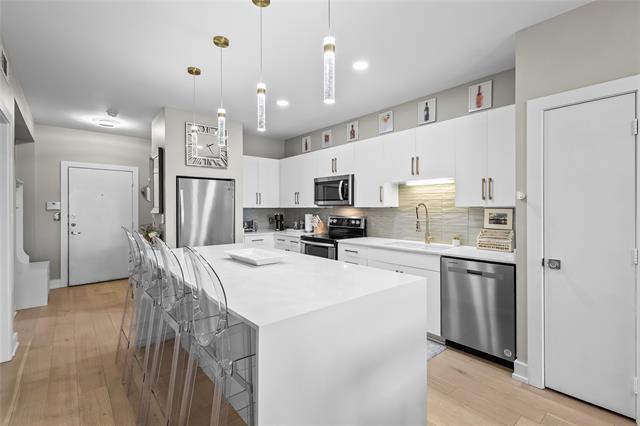 Foto del edificio - 4333 Gilbert Ave