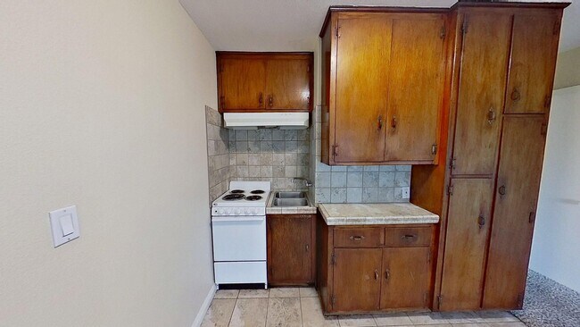 Foto del edificio - 11016 Paloma Ave