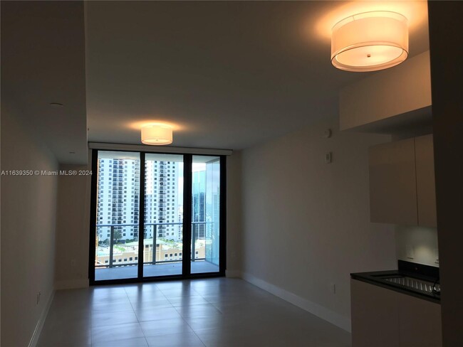 Foto del edificio - 1010 Brickell Ave