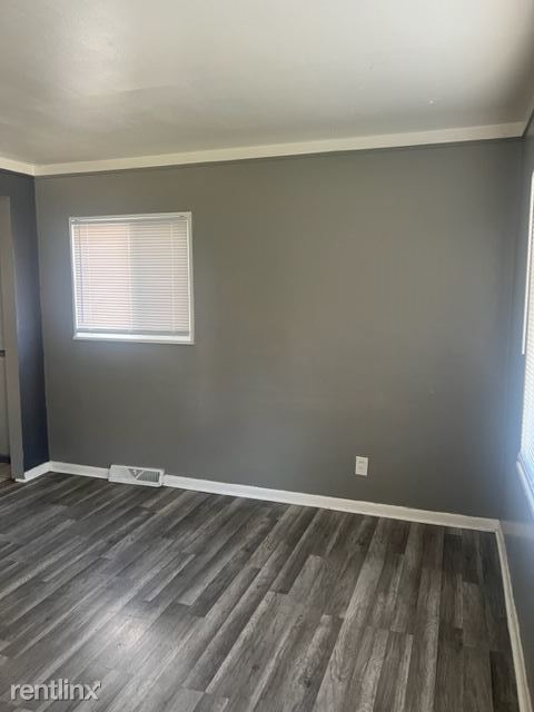 Building Photo - 4 br, 1 bath House - 13046 Sherman Ave