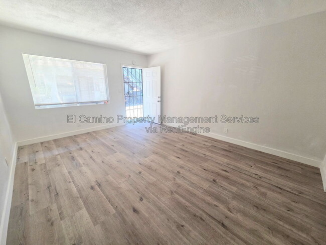 Building Photo - 7722 Walker Ave