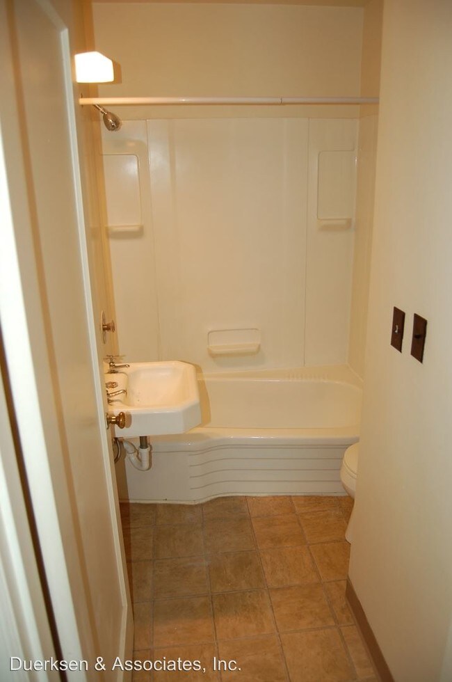 Foto del edificio - 225 SE Alexander Ave