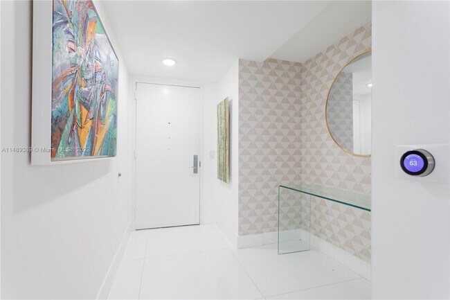 Building Photo - 4779 Collins Ave