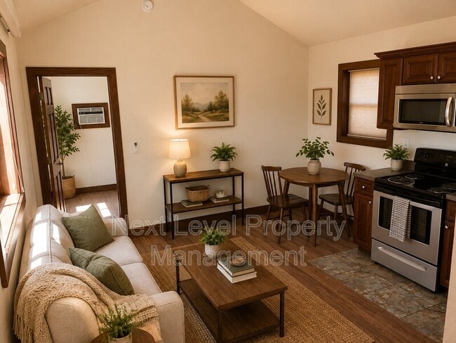 Building Photo - 111 E Cottonwood Dr