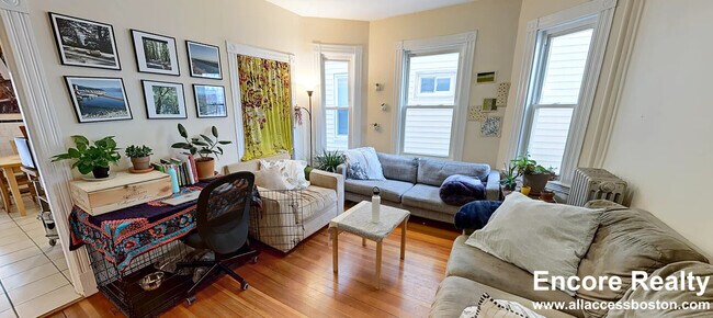 Foto del edificio - 378 Washington St