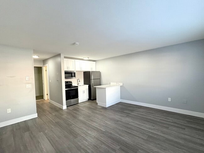 Studio 1 | Living Area - Brookside Gardens