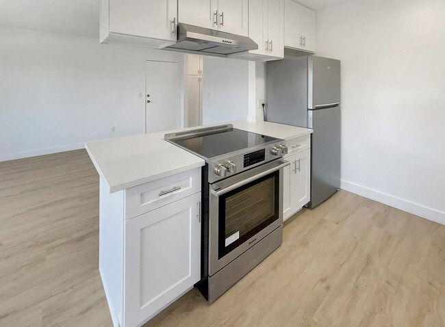 Foto del edificio - 9586 Carroll Canyon Rd