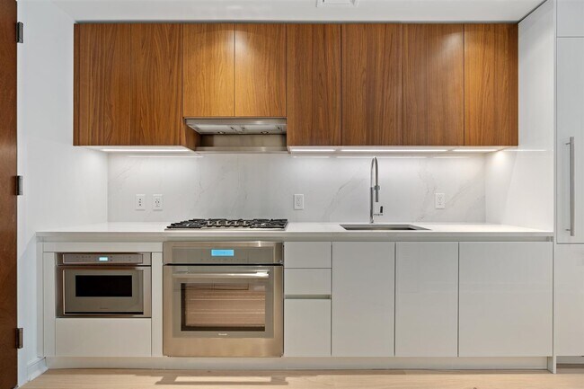 Foto del edificio - 1000 Maxwell Ln