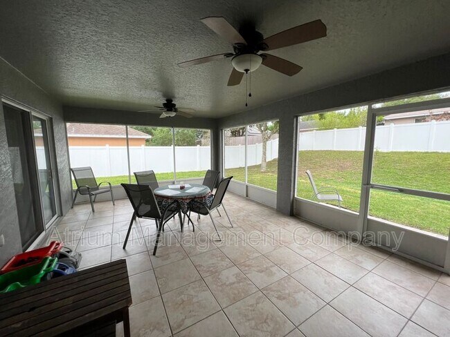 Foto del edificio - 2504 Carmel Ln