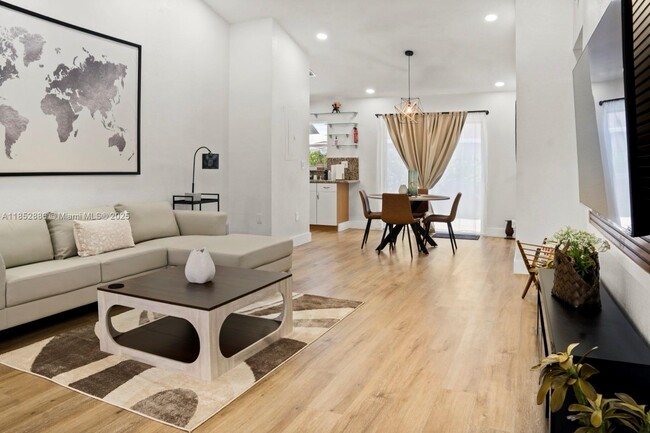 Foto del edificio - 20303 NW 36th Ave