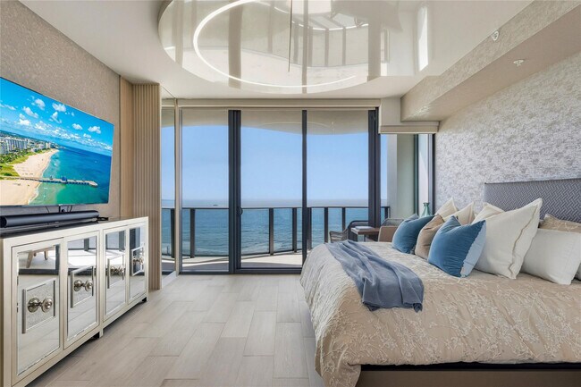 Building Photo - 900 N Ocean Blvd