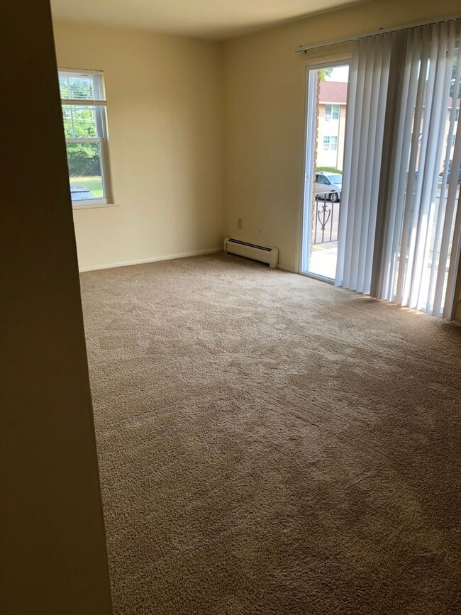 Interior Photo - Sheridan Park and Holiday Manor