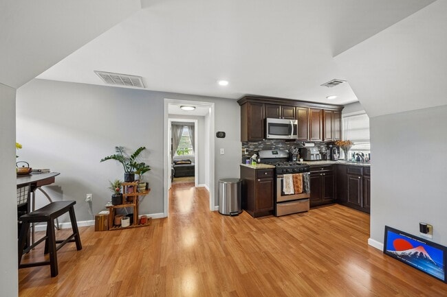 Foto del edificio - 133 Franklin Ave