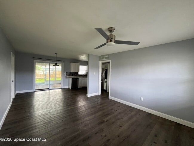Building Photo - 914 Westwood Dr