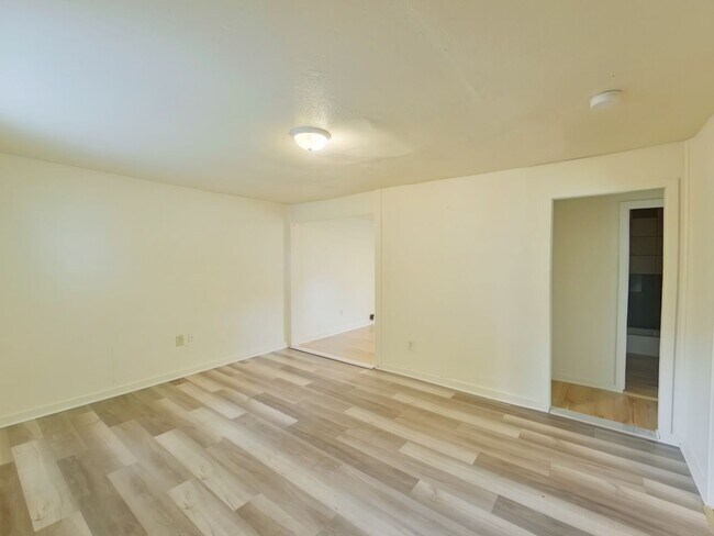 Foto del edificio - 2438 S Holyoke St