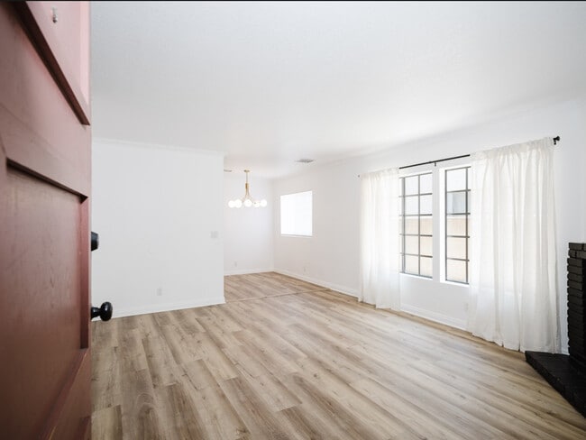 Building Photo - 4509 Vista Del Monte Ave