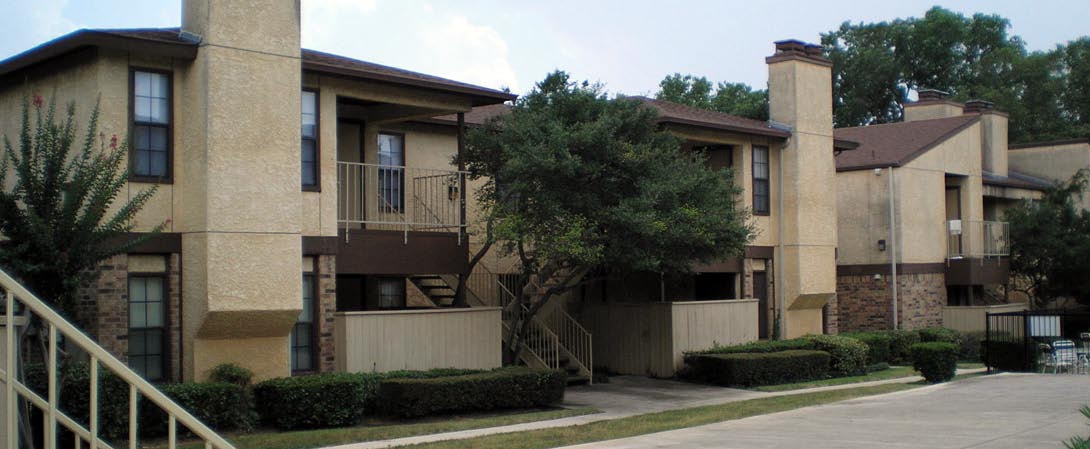 Primary Photo - Crest Bluff Condominiums