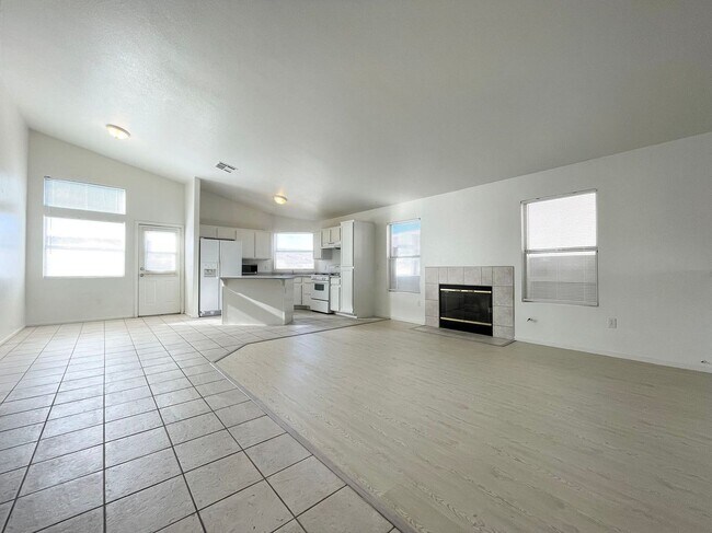 Foto del edificio - 5561 Olympic Spirit Ln