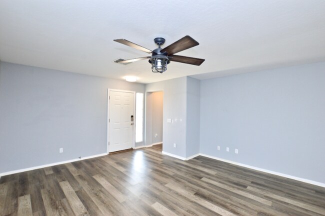 Foto del edificio - 9020 N 10th St