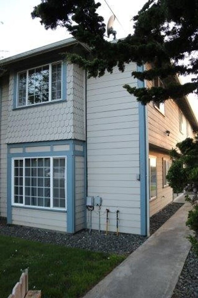 Building Photo - 806 California St