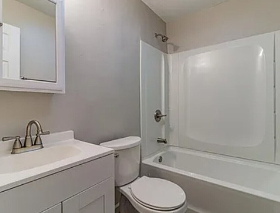 Foto principal - 1501 Queens Way