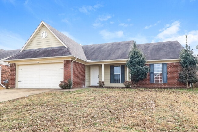 Building Photo - 1741 Madison Cove E