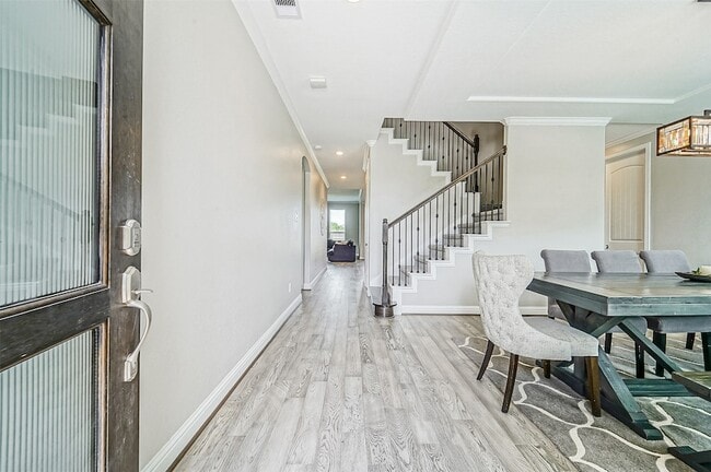 Foto del edificio - 9507 Carson Ln
