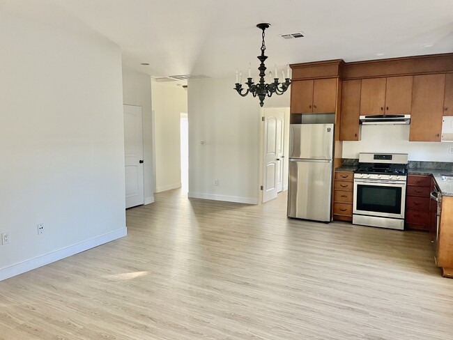 Building Photo - 14762 Friar St