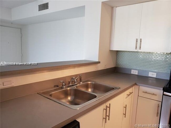 Foto del edificio - 777 SW 111th Way