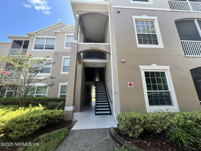 Foto del edificio - 7990 Baymeadows Cir E