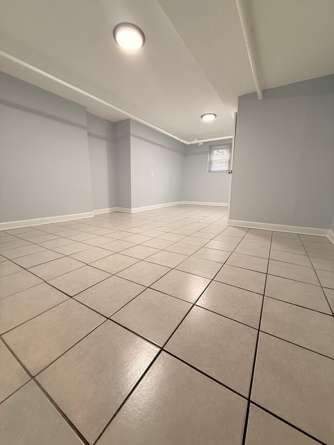 Foto del edificio - 1745 W North Shore Ave