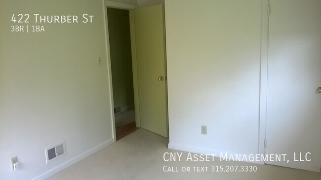 Building Photo - 3 bed/1 Bath Single Family Home